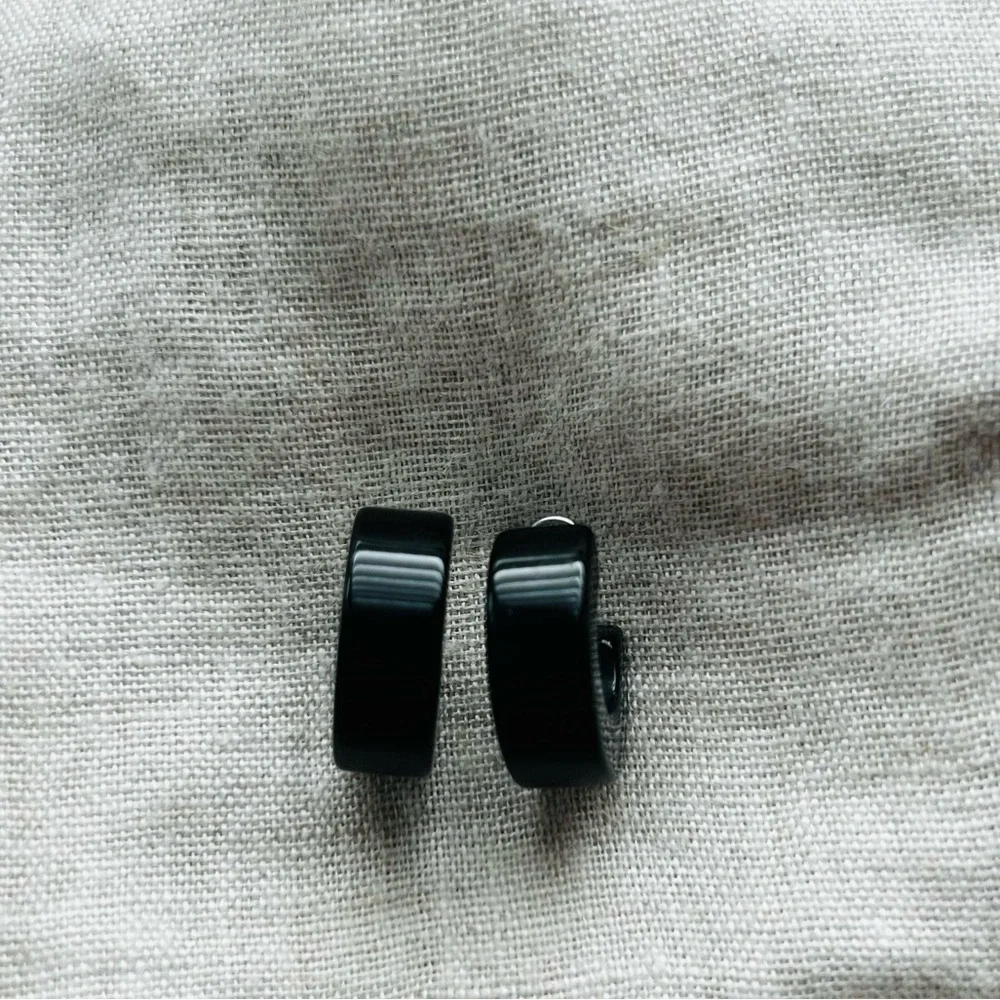 Machete Muse Hoops in Black Matte - Picture 4 of 6